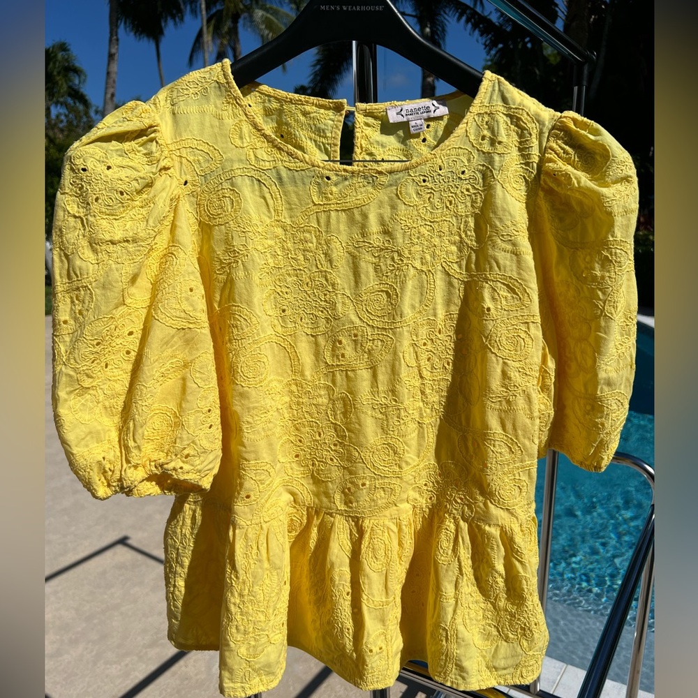 Nanette Lepore Yellow Eyelet Peplum Blouse – Puff Sleeve – Size L - 100% cotton
